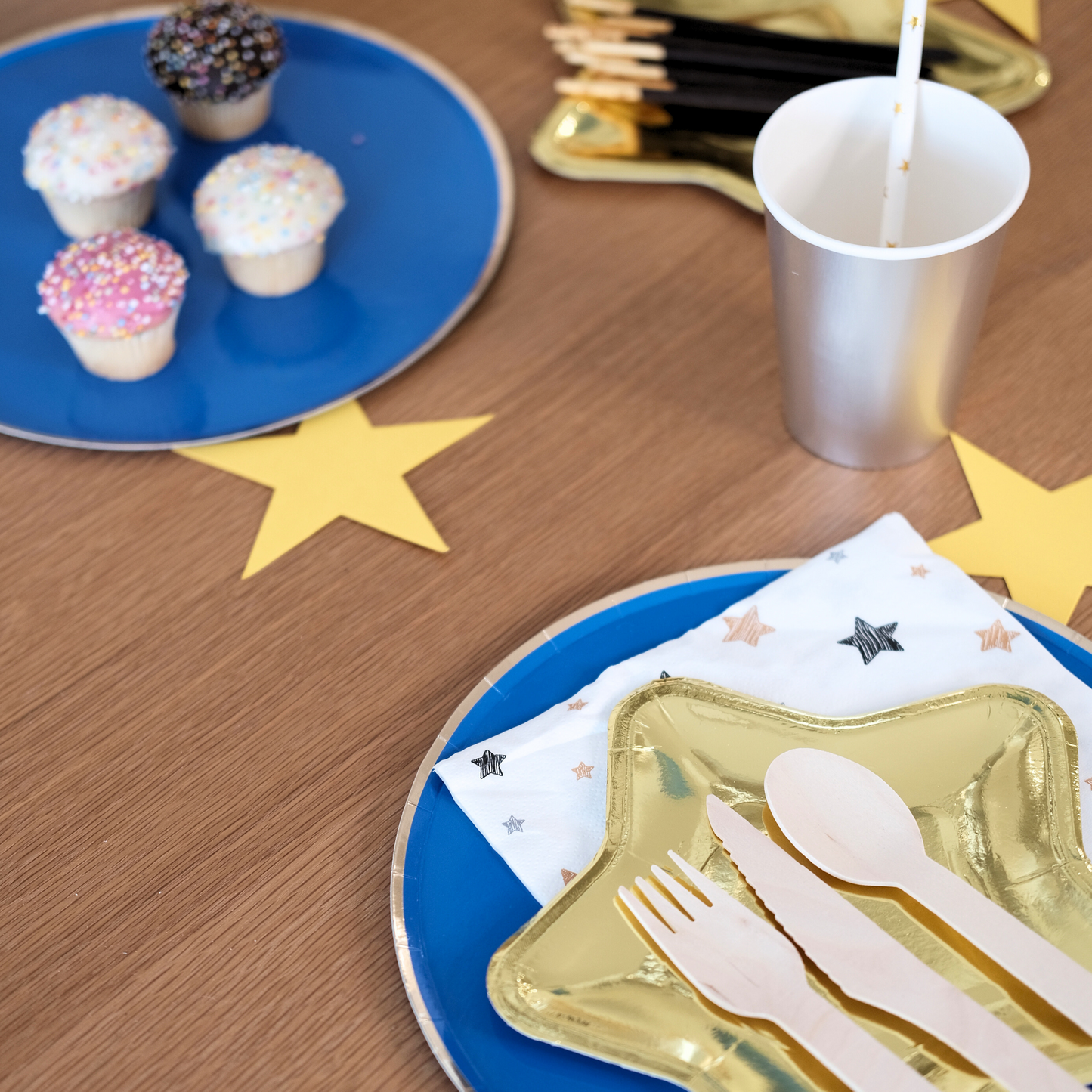 Mission to the Moon Box | Party In A Box | Bowtique Decor | Mission to the Moon box contain themed party essentials for 8 guests.