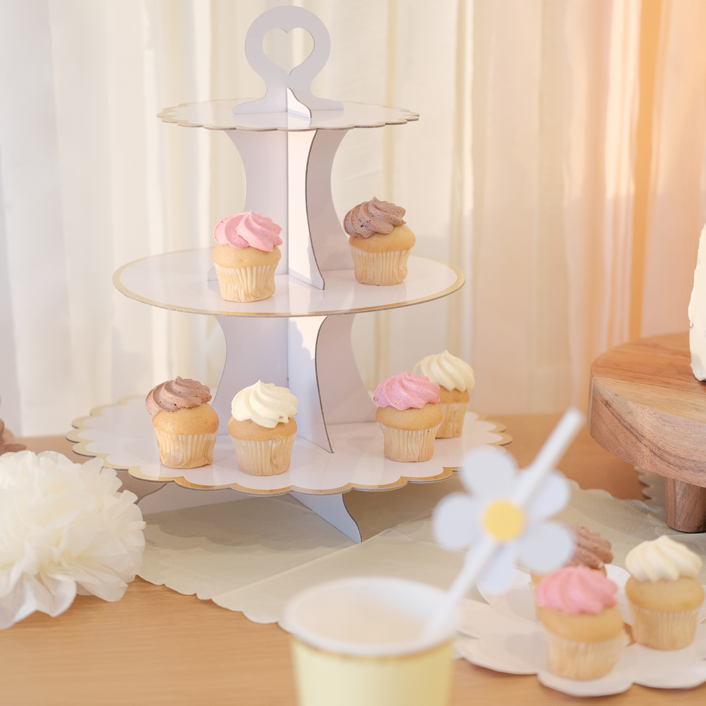 White Three Tiers Cake Stand
