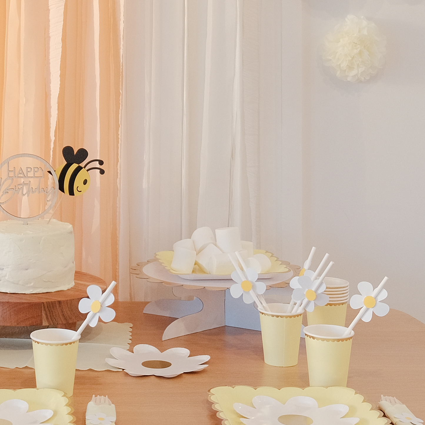 White Single Tier Cake Stand