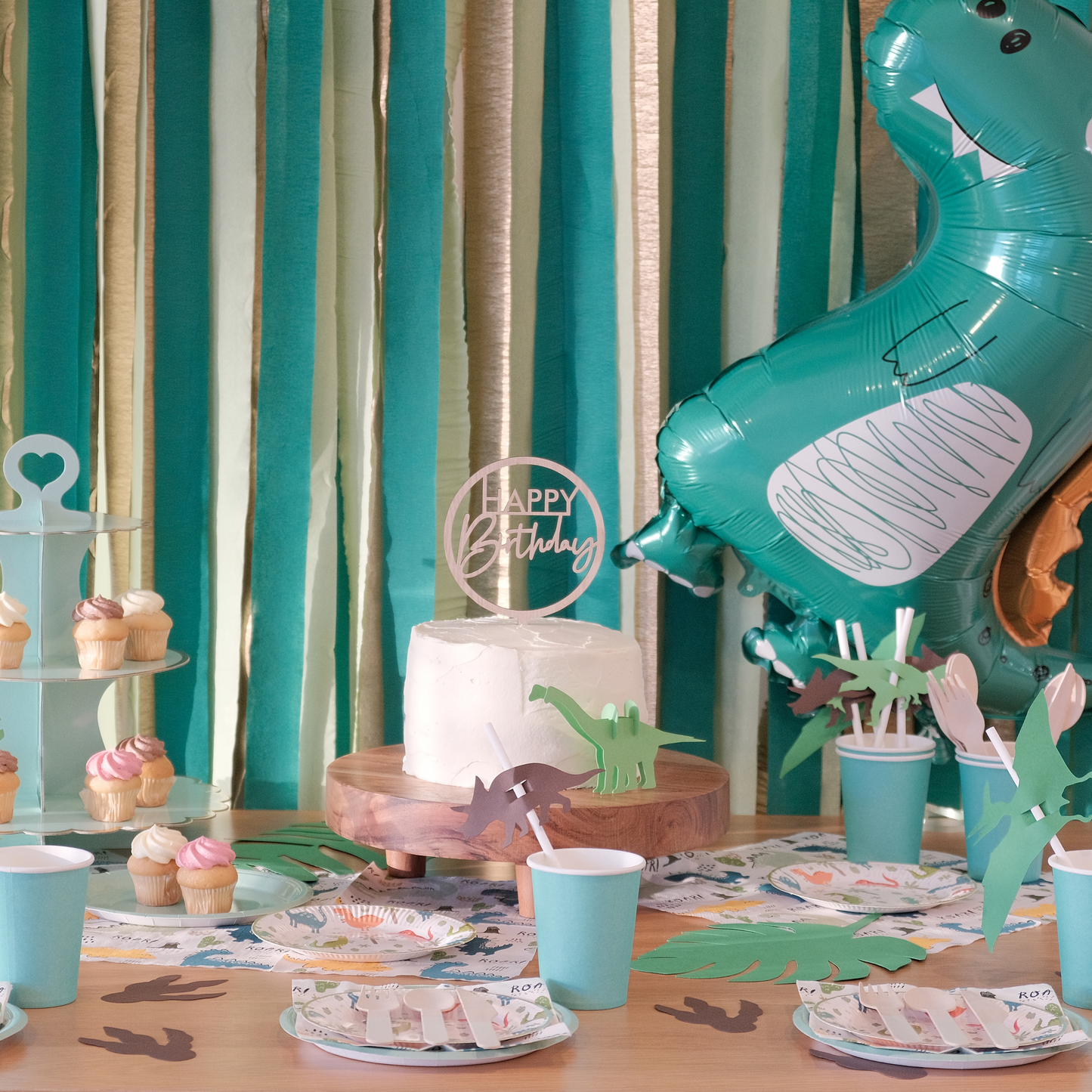 Rawr Dinosaur Box | Party In A Box | Bowtique Decor | Rawr dinosaur box contain themed party essentials for 8 guests.