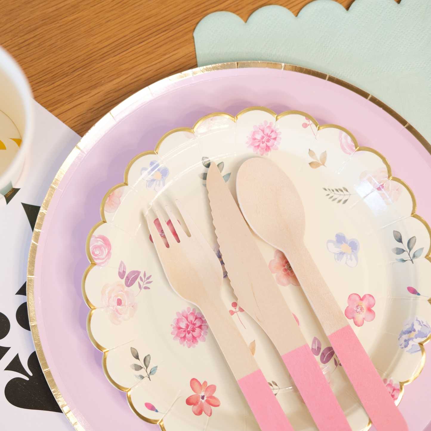 Floral Paper Plates (Set of 8)